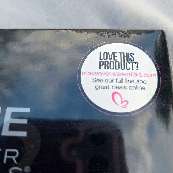 Makeover Essentials Mystic Eyes 6 Eye Colors / Creamy Eye Liners Compact NEW - Picture 2 of 6